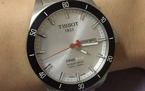 天梭怎样清洗手表链里的污垢?（图）