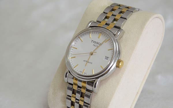 天梭腕表魅力减分？皮表带发黑急救指南（图）