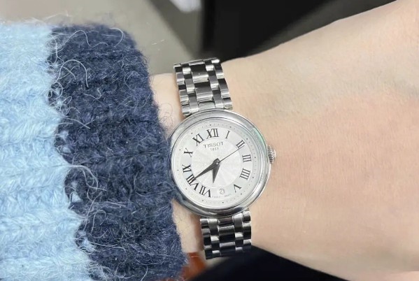 天梭手表机芯受损处理技巧是什么（维修方法与注意事项）（图）