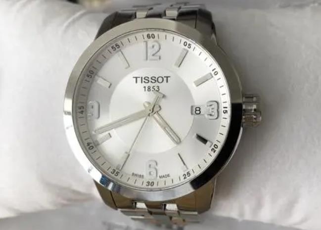 天梭腕表表壳破裂处理技巧集锦(应急修复与保养指南)(图) 天梭腕表表壳破裂处理技巧集锦(应急修复与保养指南)(图)