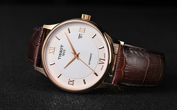 天梭手表表蒙破损？这份实用技巧教你轻松修复！（图）