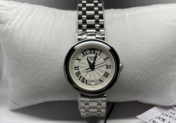 天梭手表表壳破裂?这五个巧妙解决法让你重获时间之友!(图) 天梭手表表壳破裂?这五个巧妙解决法让你重获时间之友!(图)