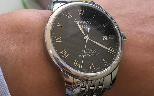 天梭手表摔坏了?这份修复秘籍助你重获新生!(图) 天梭手表摔坏了?这份修复秘籍助你重获新生!(图)